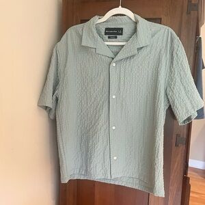 Abercrombie & Fitch Men's Light Green Textured Shirt